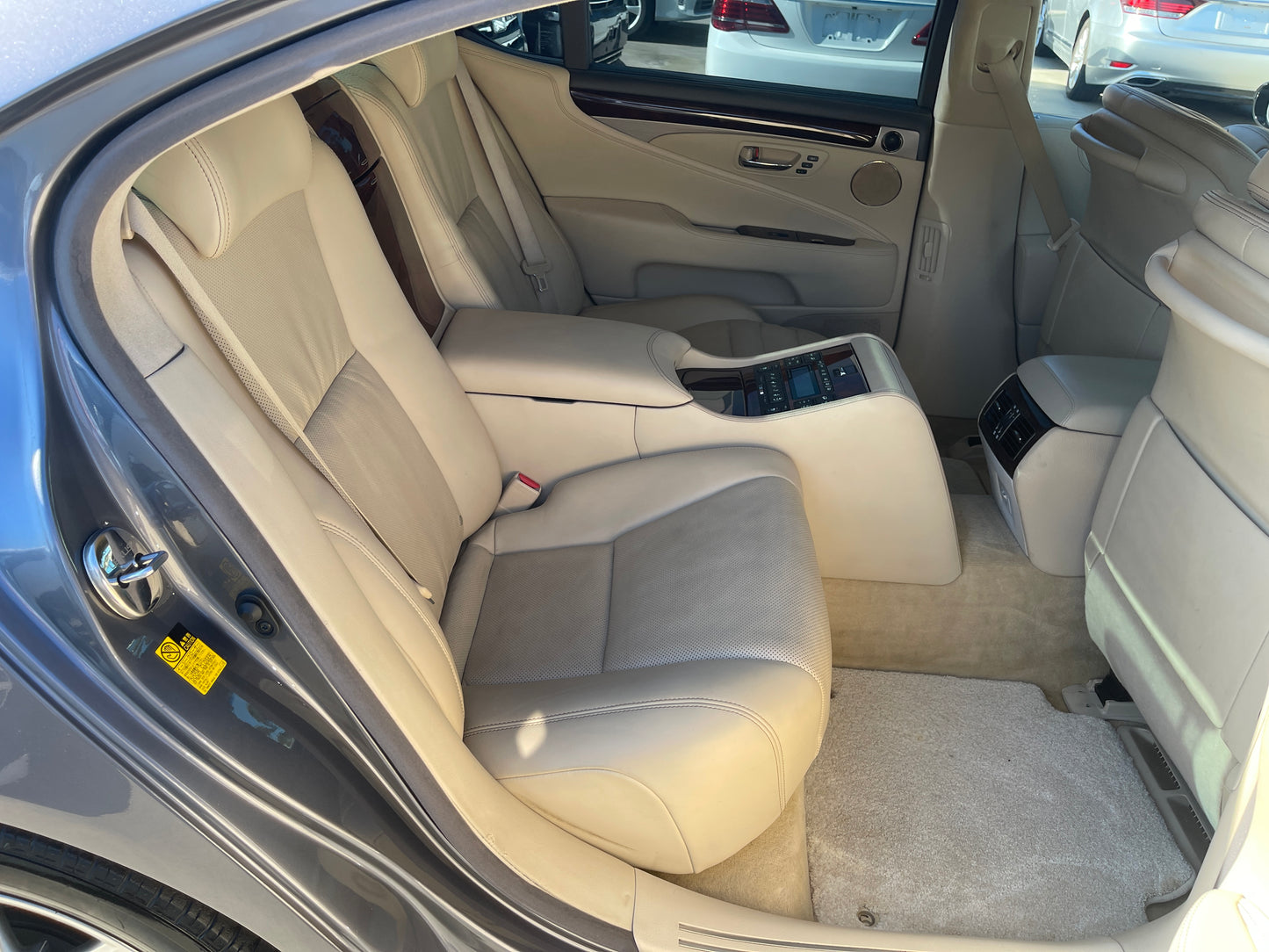 2014 Lexus LS460L AWD V8 4.6L Executive Package 4seats Premium Luxury Sedan, VIN 6ZZE0USF465006488 (#6488)