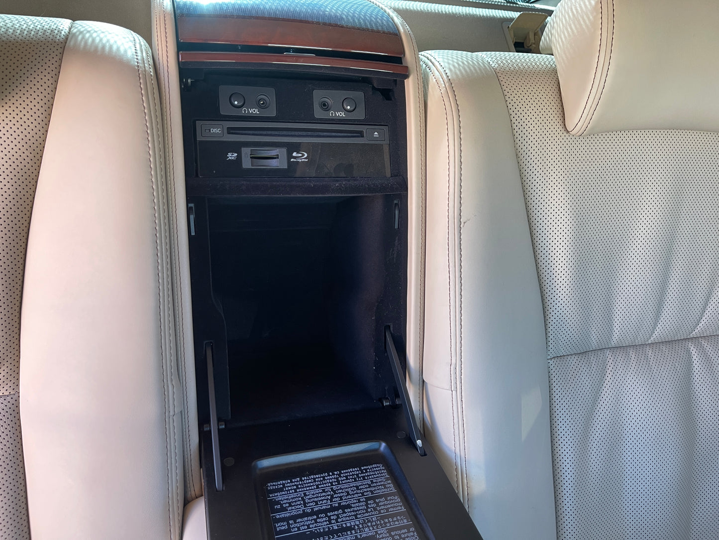 2014 Lexus LS460L AWD V8 4.6L Executive Package 4seats Premium Luxury Sedan, VIN 6ZZE0USF465006488 (#6488)