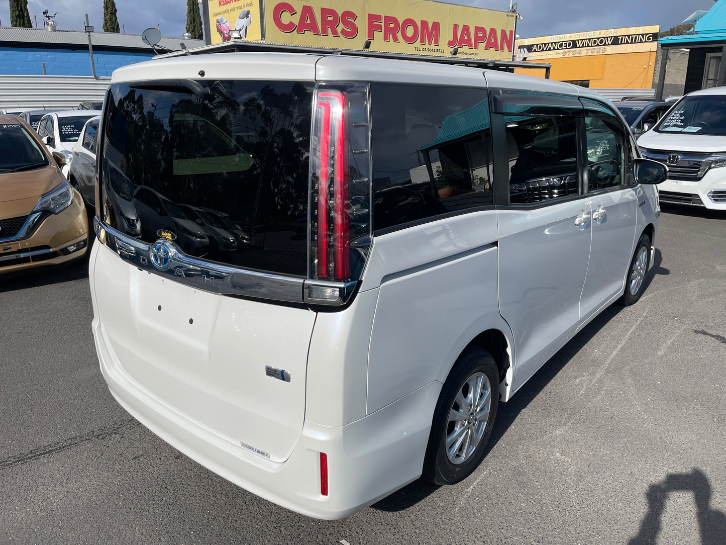 2018 Toyota Noah 1.8L Hybrid G Edition 7 seater, VIN 6ZZJ0ZWR800361953 (#1953)