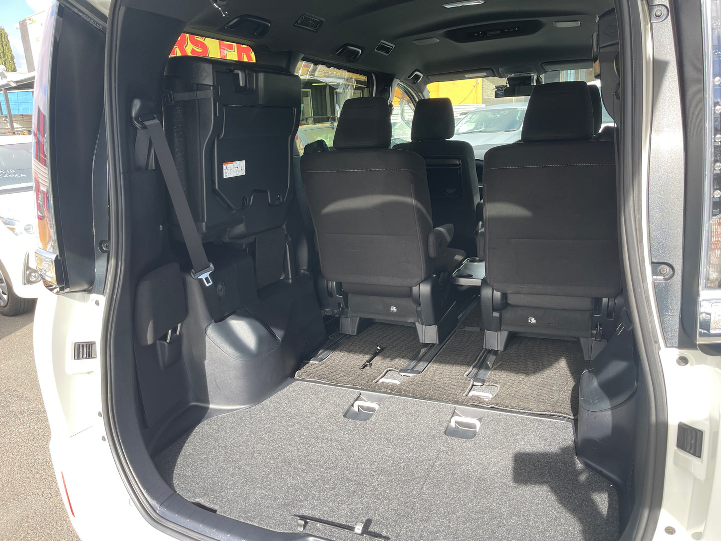 2018 Toyota Noah 1.8L Hybrid G Edition 7 seater, VIN 6ZZJ0ZWR800361953 (#1953)