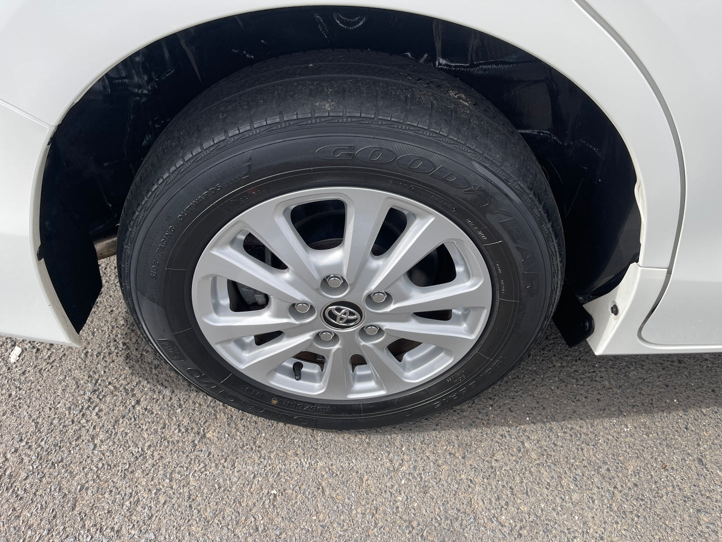 2018 Toyota Noah 1.8L Hybrid G Edition 7 seater, VIN 6ZZJ0ZWR800361953 (#1953)