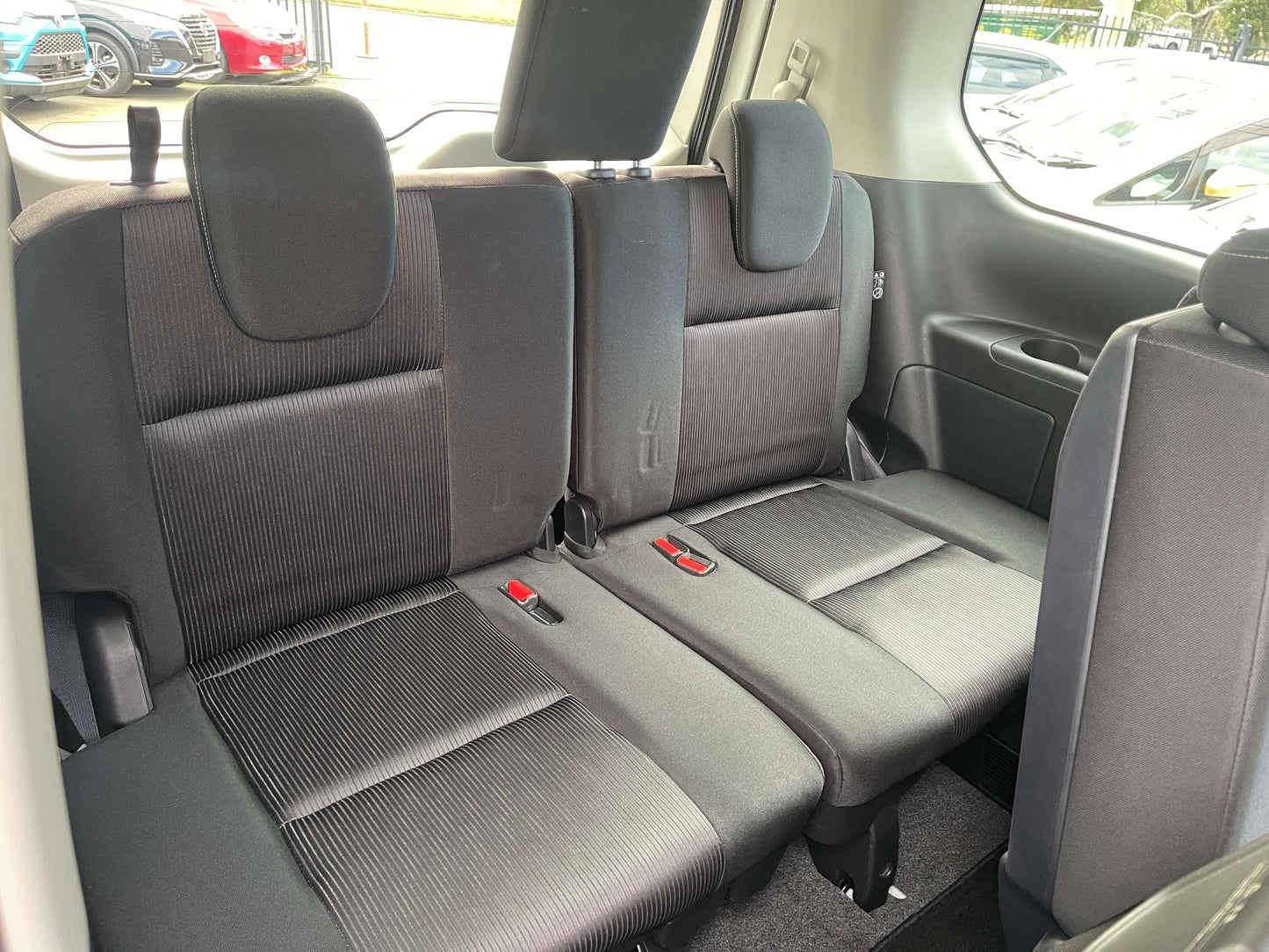 Interior seating of the 2016 Nissan Serena 2.0L S-Hybrid Highway Star G Edition, showcasing spacious seating for 8.