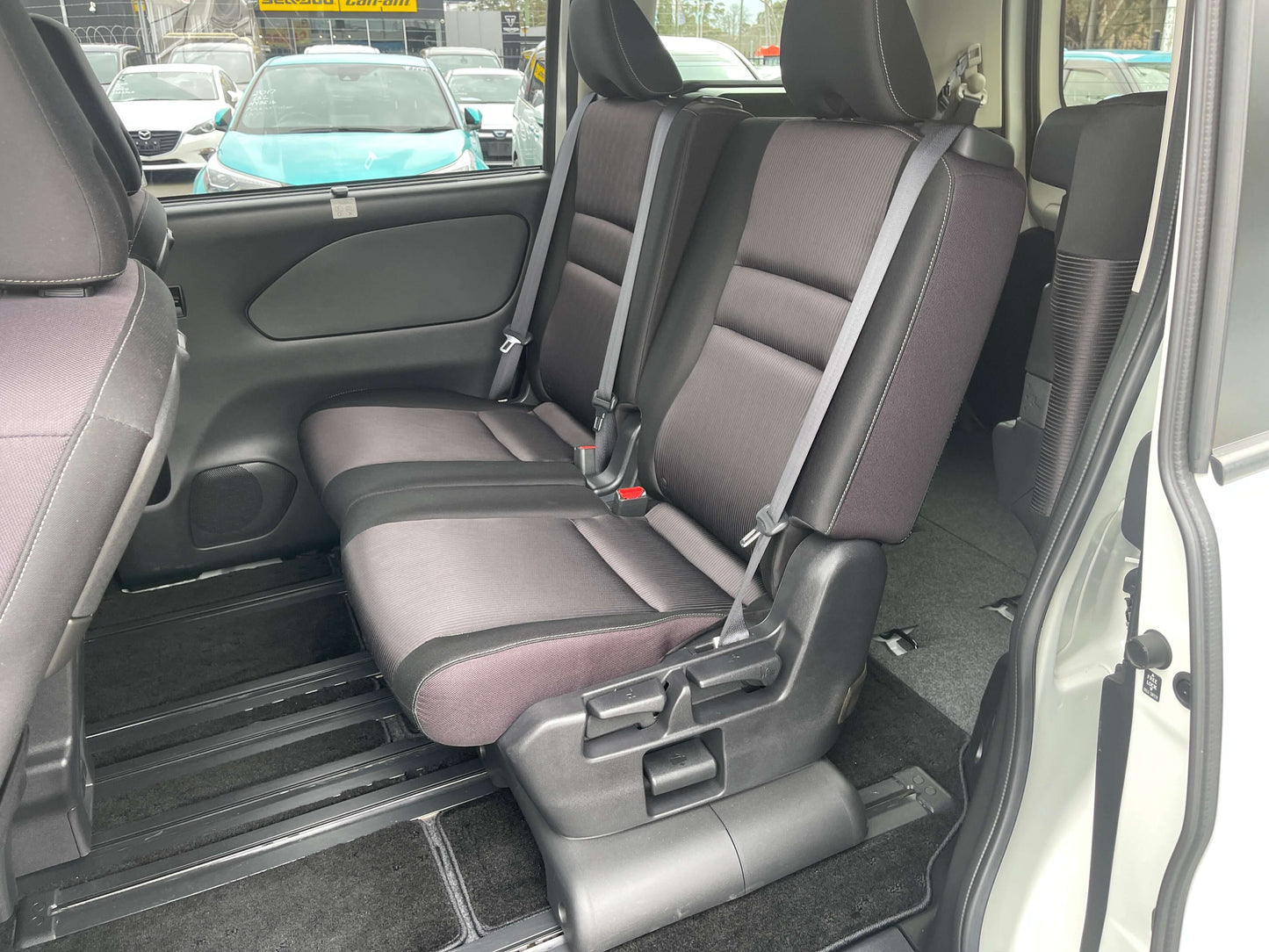 Interior view of the 2016 Nissan Serena 2.0L 4WD S-Hybrid ProPilot Edition showing spacious rear seats.