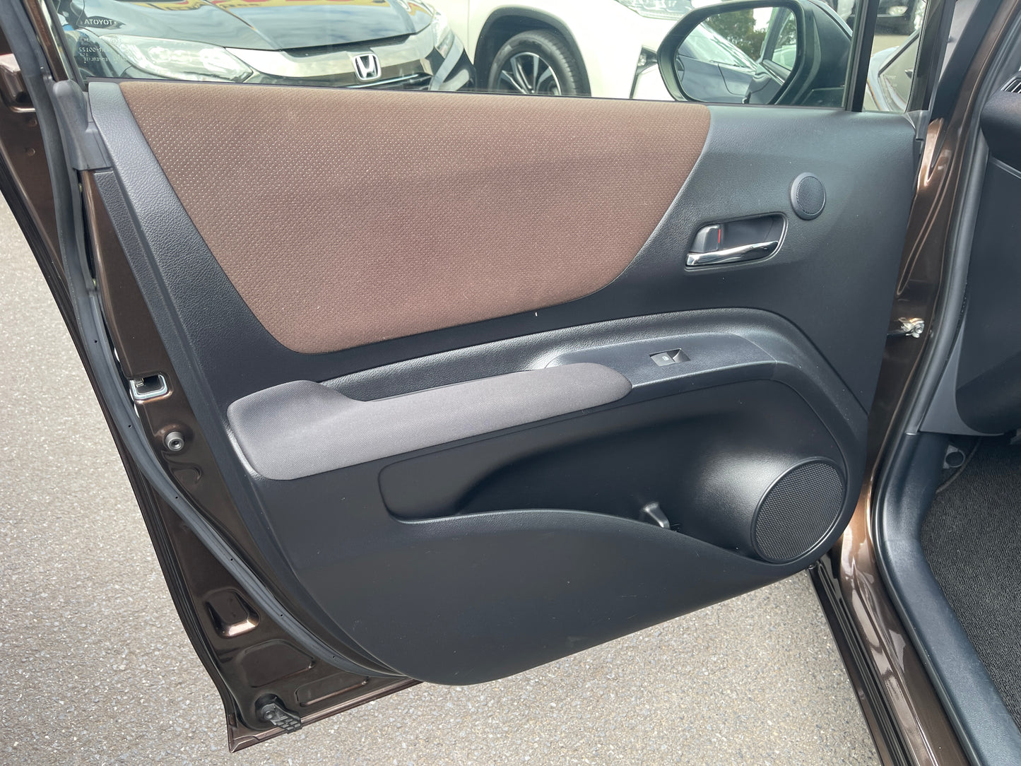 2021 Toyota Sienta Hybrid 1.5 G Cuero Package 7 seater, VIN 6ZZMNHP1707239576 (#9576)
