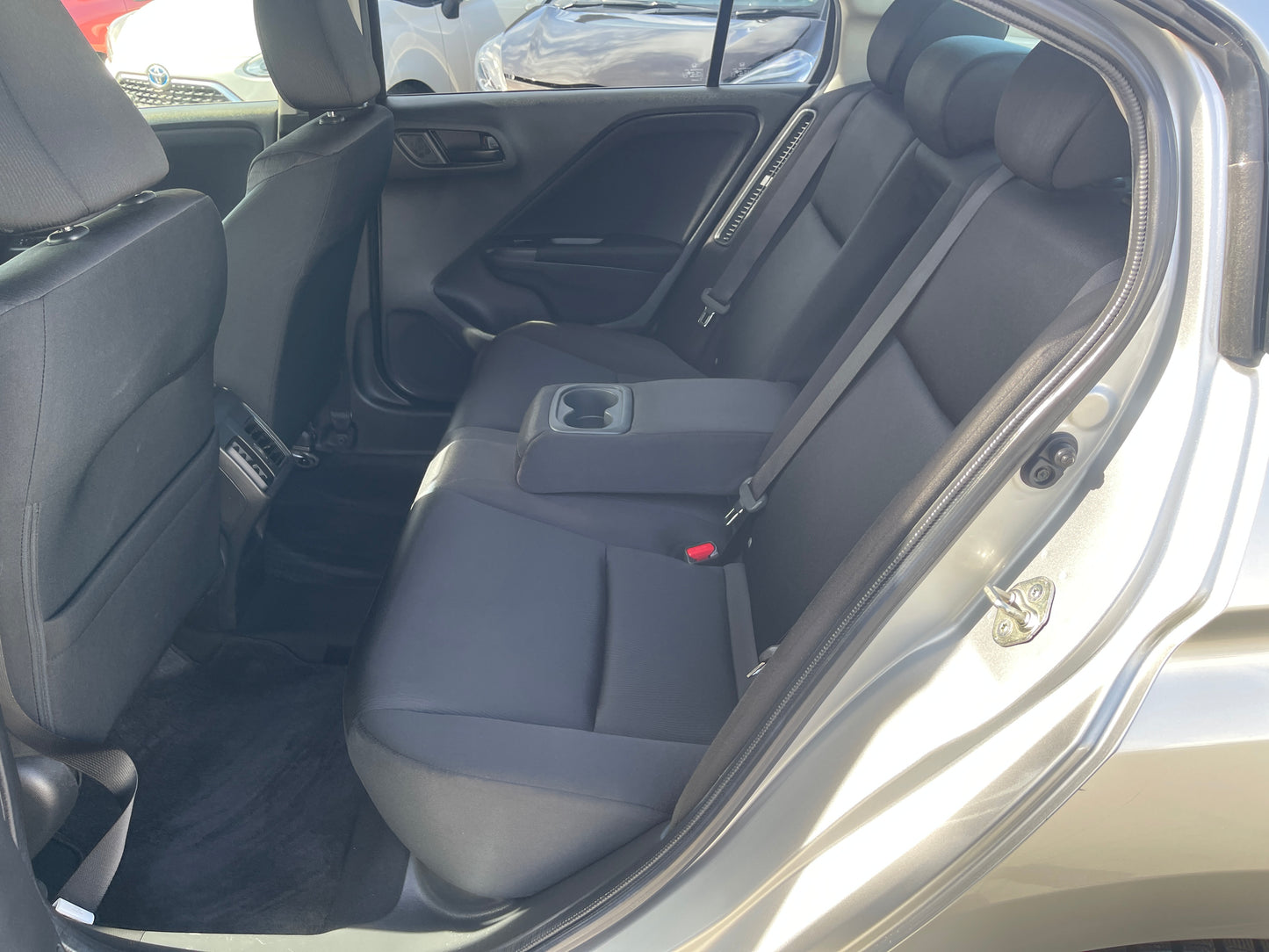 2015 Honda Grace 1.5 Hybrid DX Sedan 5 seater, 6ZZE000GM41004542 (#4542)
