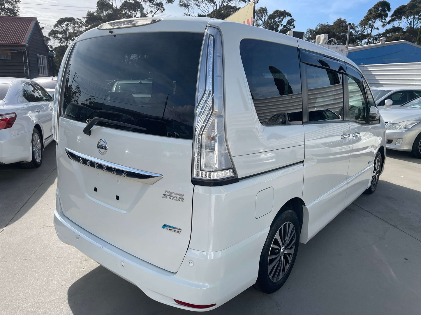 2016 Nissan Serena 2.0L S-Hybrid Highway Star rear view, spacious MPV with stylish design and efficient performance.