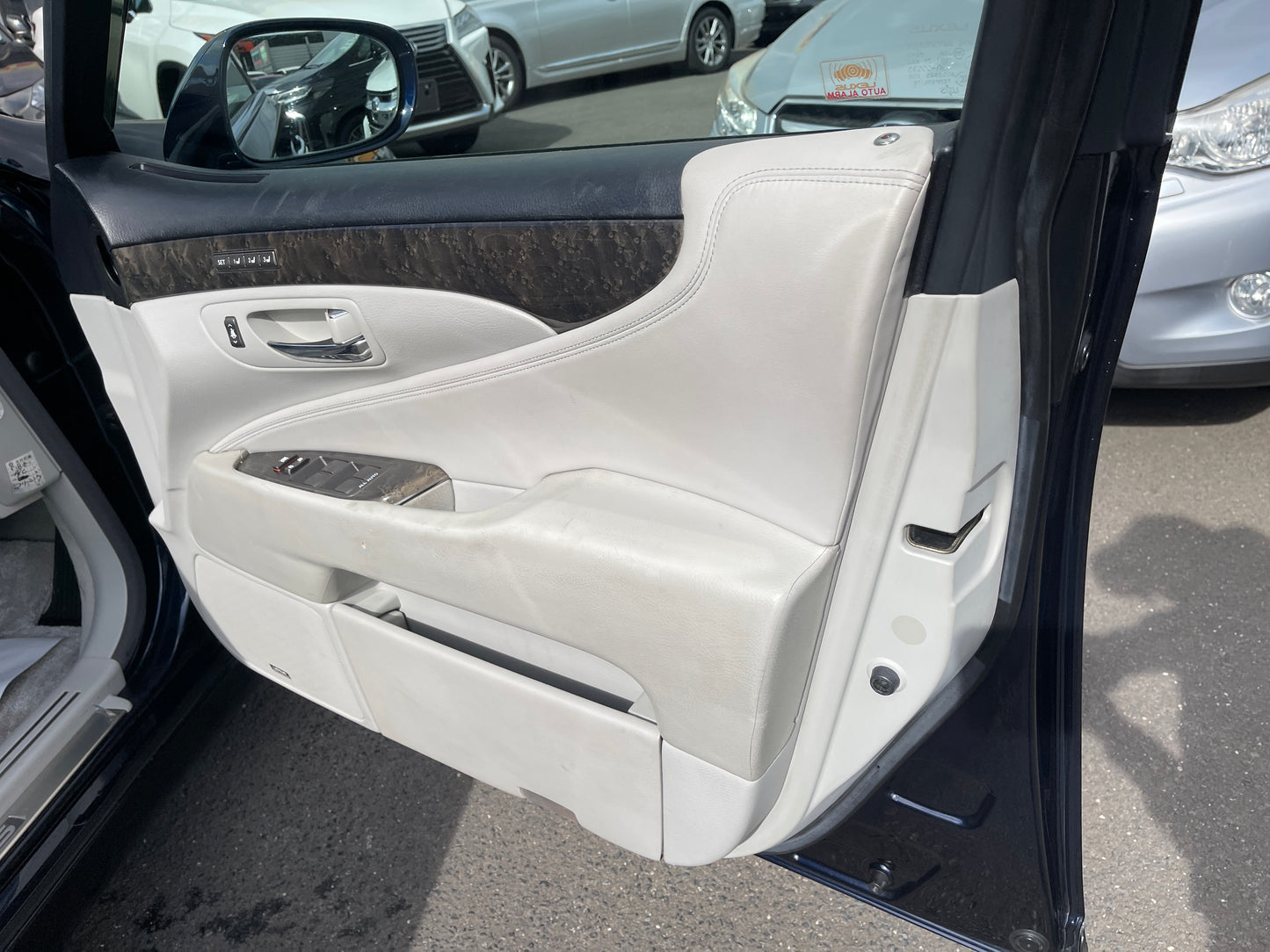 2006 Lexus LS460 V8 4.6L I Package Premium Luxury Sedan, VIN 6ZZ60USF405010222 (#0222)