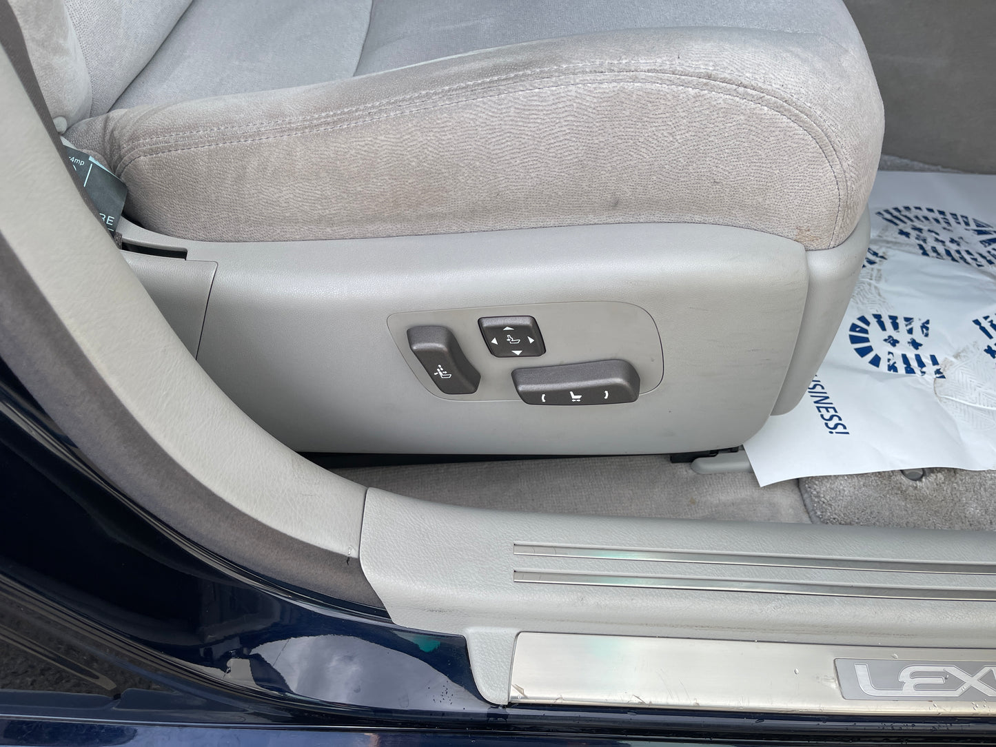 2006 Lexus LS460 V8 4.6L I Package Premium Luxury Sedan, VIN 6ZZ60USF405010222 (#0222)