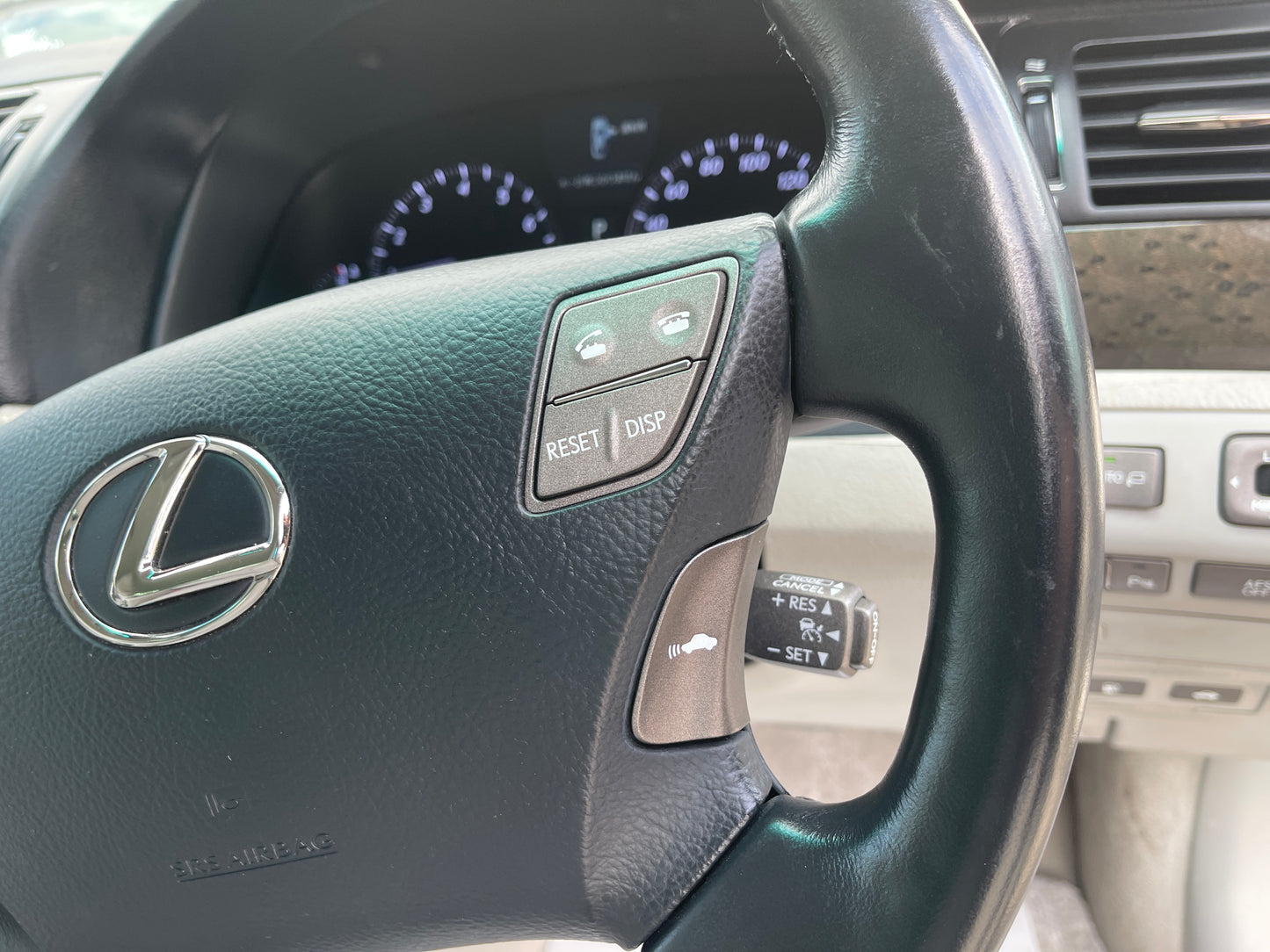 2006 Lexus LS460 V8 4.6L I Package Premium Luxury Sedan, VIN 6ZZ60USF405010222 (#0222)