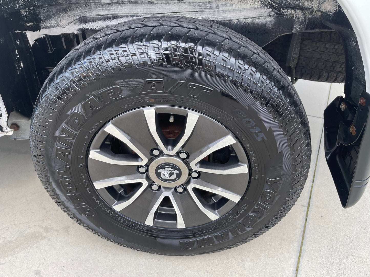 2006 Mitsubishi Delica V6 3.0L 4WD Active Field edition tire and wheel close up
