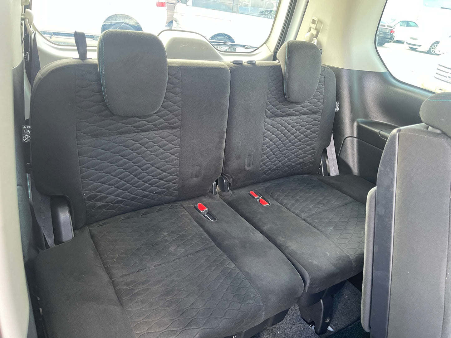Interior seating of the 2016 Nissan Serena 2.0L S-Hybrid Rider Autech Edition showing spacious 8 seats.