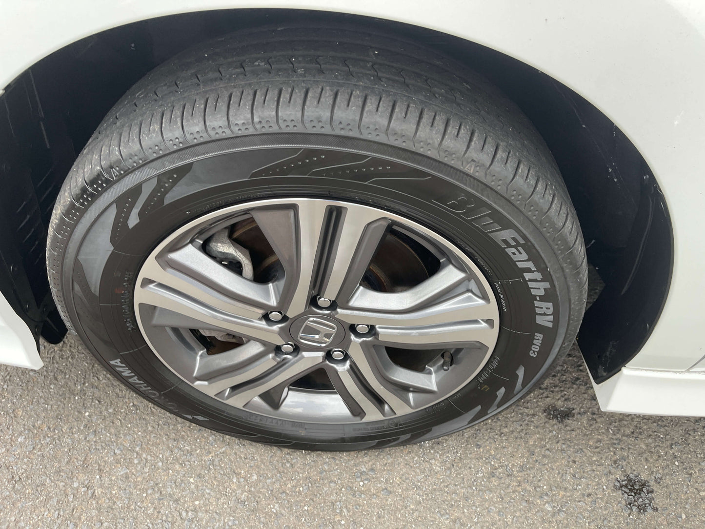 2018 Honda Honda Stepwgn 2.0 Spada Hybrid tire and alloy wheel close-up
