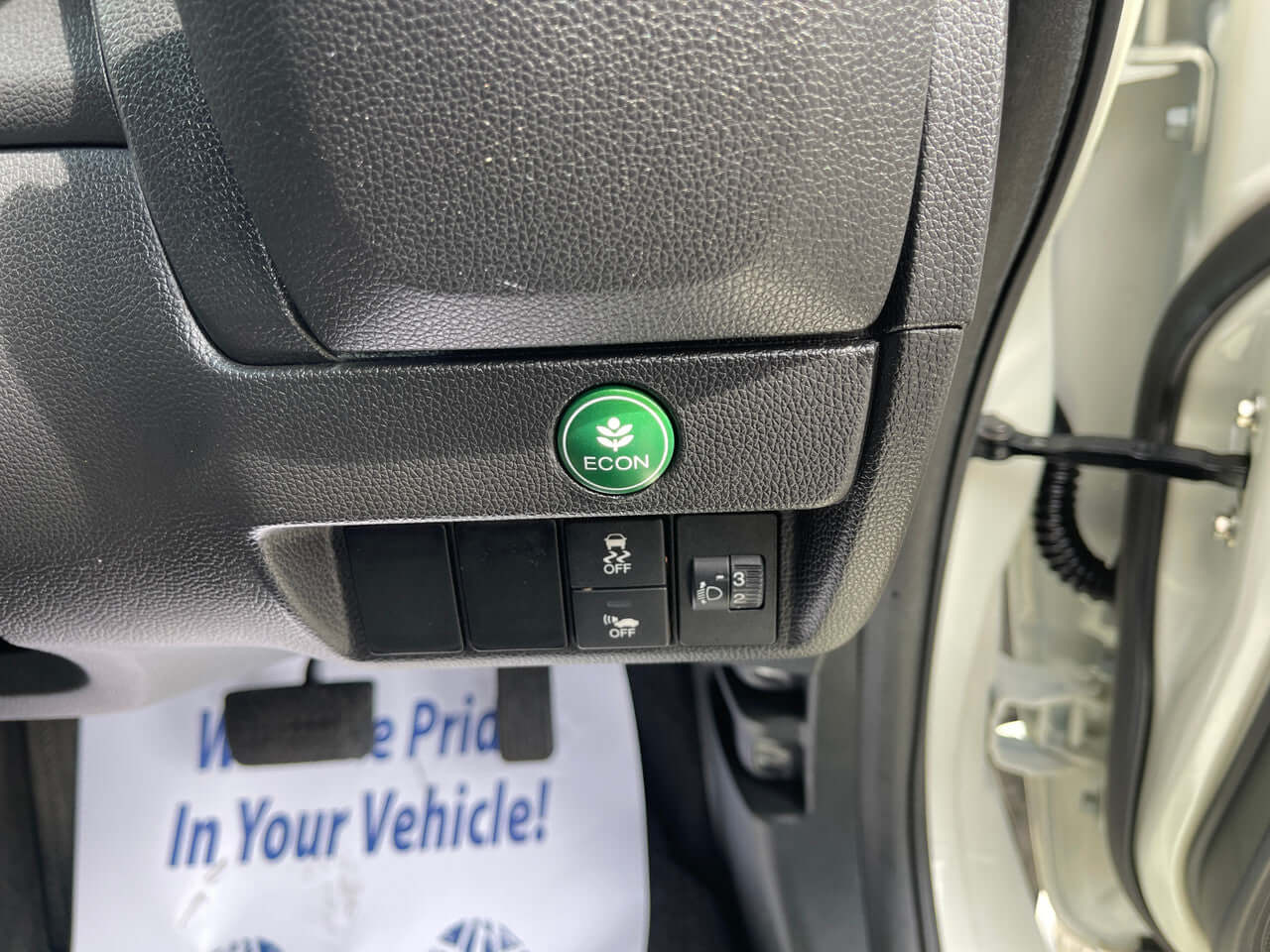 2017 Honda Fit 1.5L Hybrid econ button and dashboard controls for fuel efficiency
