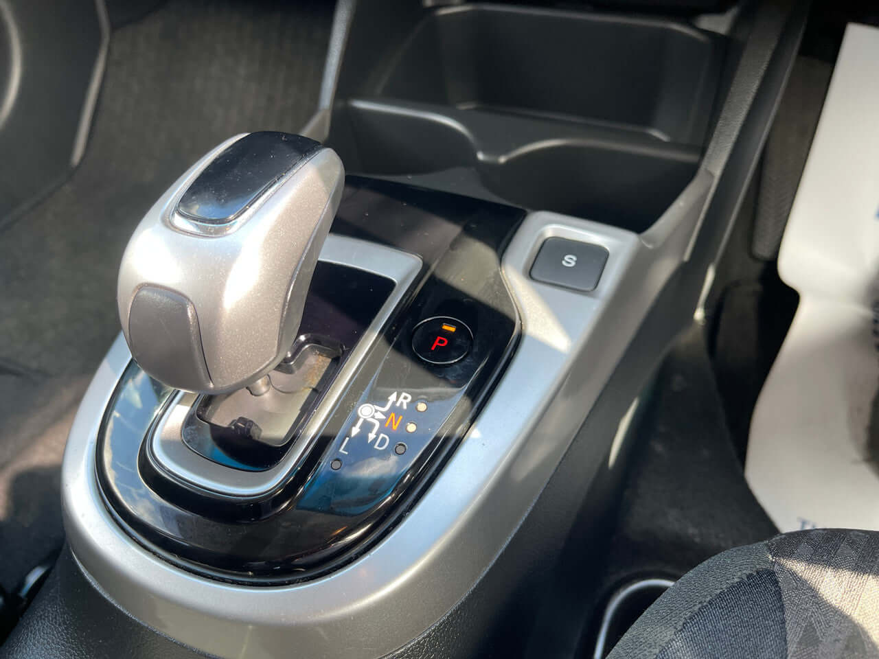 2017 Honda Fit 1.5L Hybrid gear shifter with P, R, N, D, and S options.