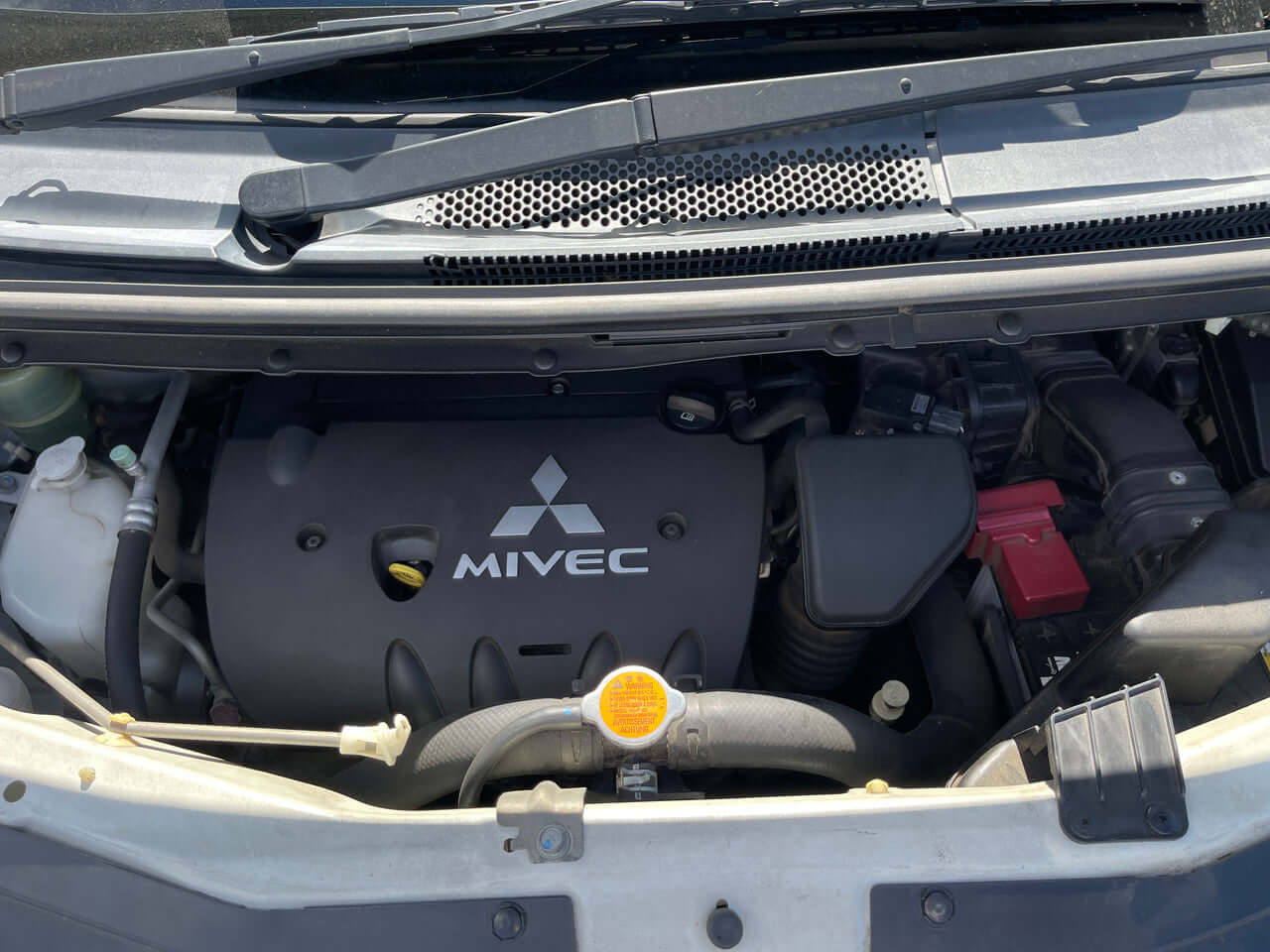 MIVEC engine in a 2007 Mitsubishi Delica D5 2.4L 4WD, showcasing its internal components and design.