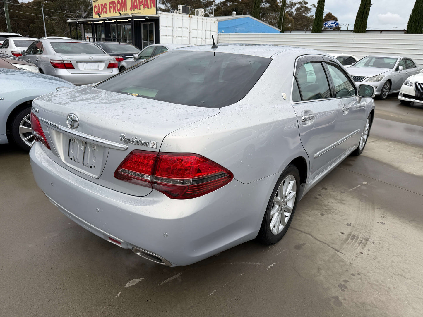 2008 Toyota Crown V6 3.0L Royal Saloon G-Edition luxury sedan rear view in silver color, mileage 107624 km.