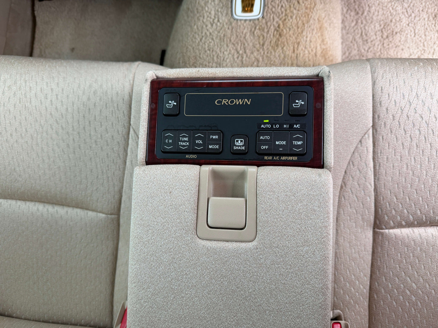 Interior controls of a 2008 Toyota Crown V6 3.0L Royal Saloon Luxury Sedan, featuring climate control panel.
