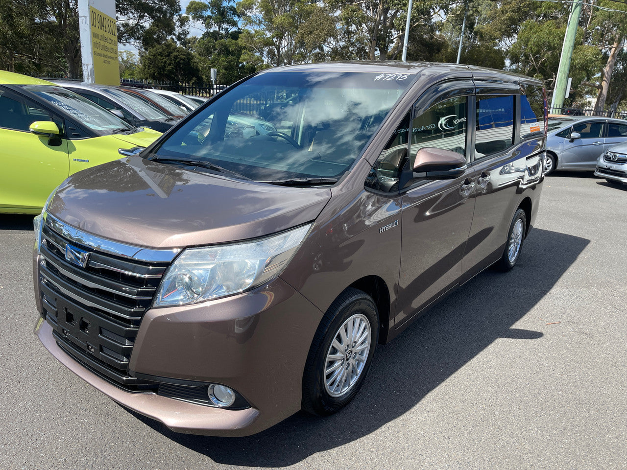 2014 Toyota Noah 1.8L  Hybrid G Edition 7 seater, VIN 6ZZE0ZWR800007275 (#7275)