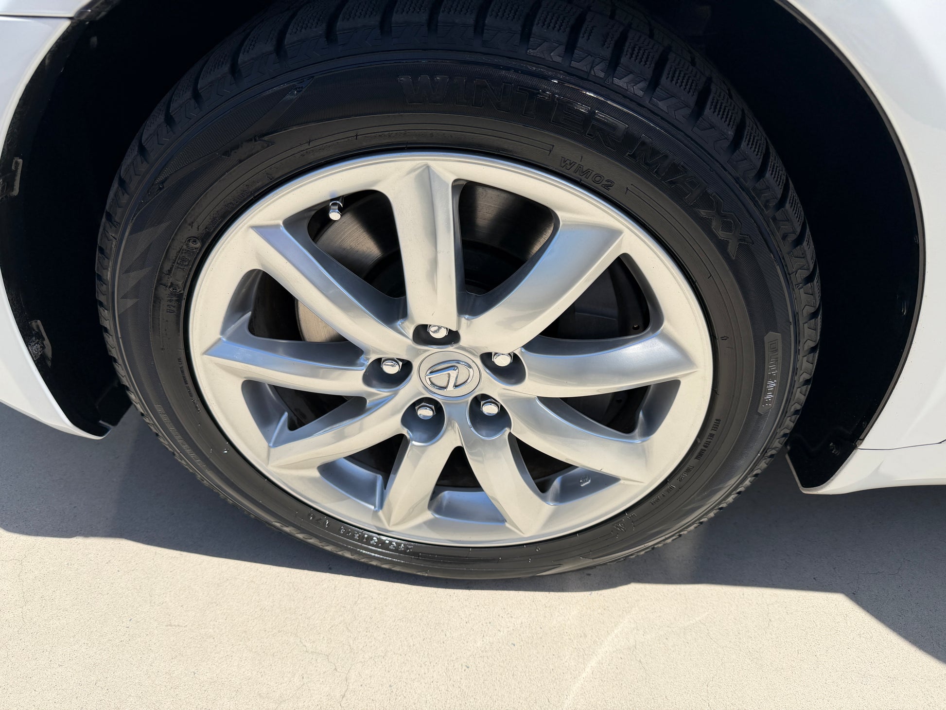 2007 Lexus LS600hL AWD V8 5.0L Hybrid luxury sedan wheel close-up with alloy rim and tire.