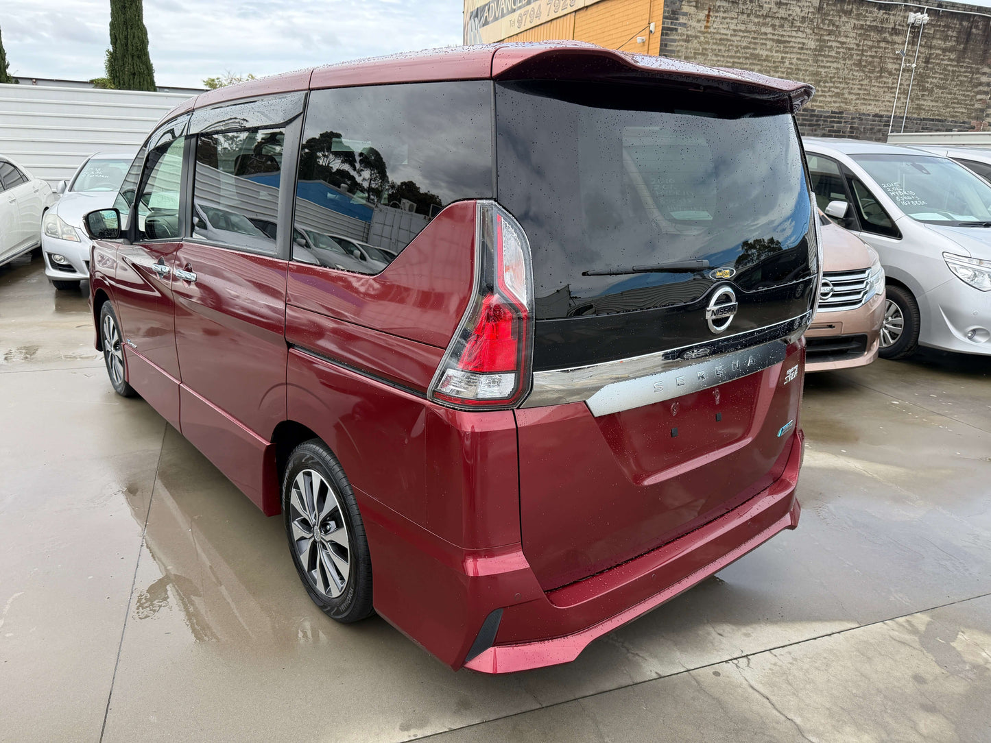 2018 Nissan Serena 2.0L S-Hybrid Highway Star Edition rear view with sleek design and 8 seats