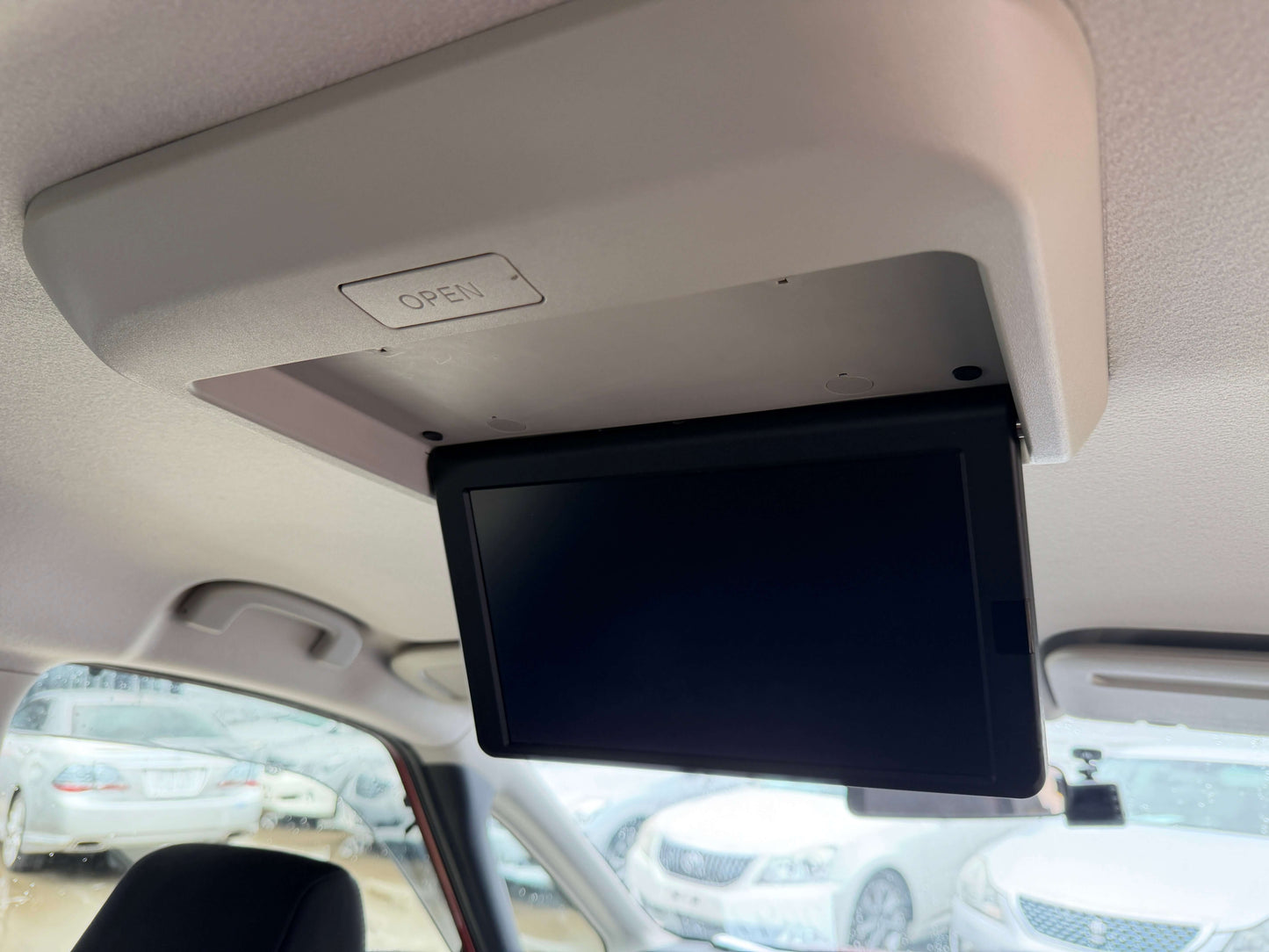 Interior ceiling monitor of 2018 Nissan Serena 2.0L S-Hybrid Highway Star Edition, providing entertainment for passengers.