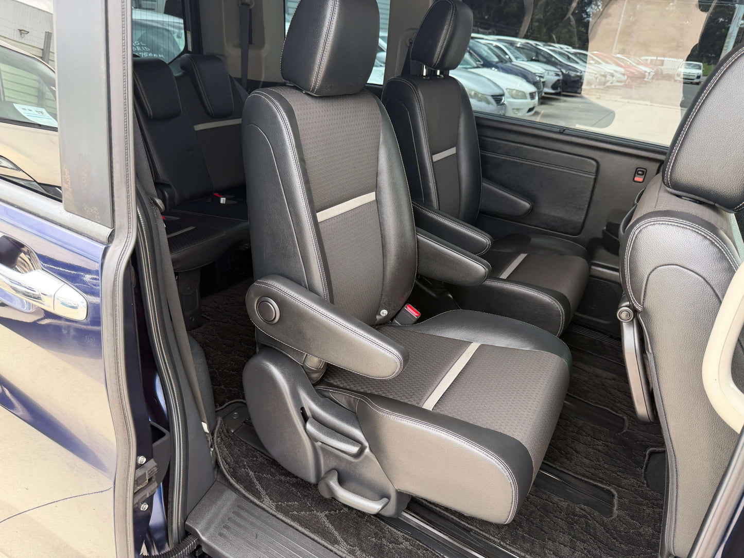 Interior seating of the 2018 Honda Honda Stepwgn 2.0 Spada Hybrid G EX Honda Sensing, designed for comfort in a 7 seater MPV.