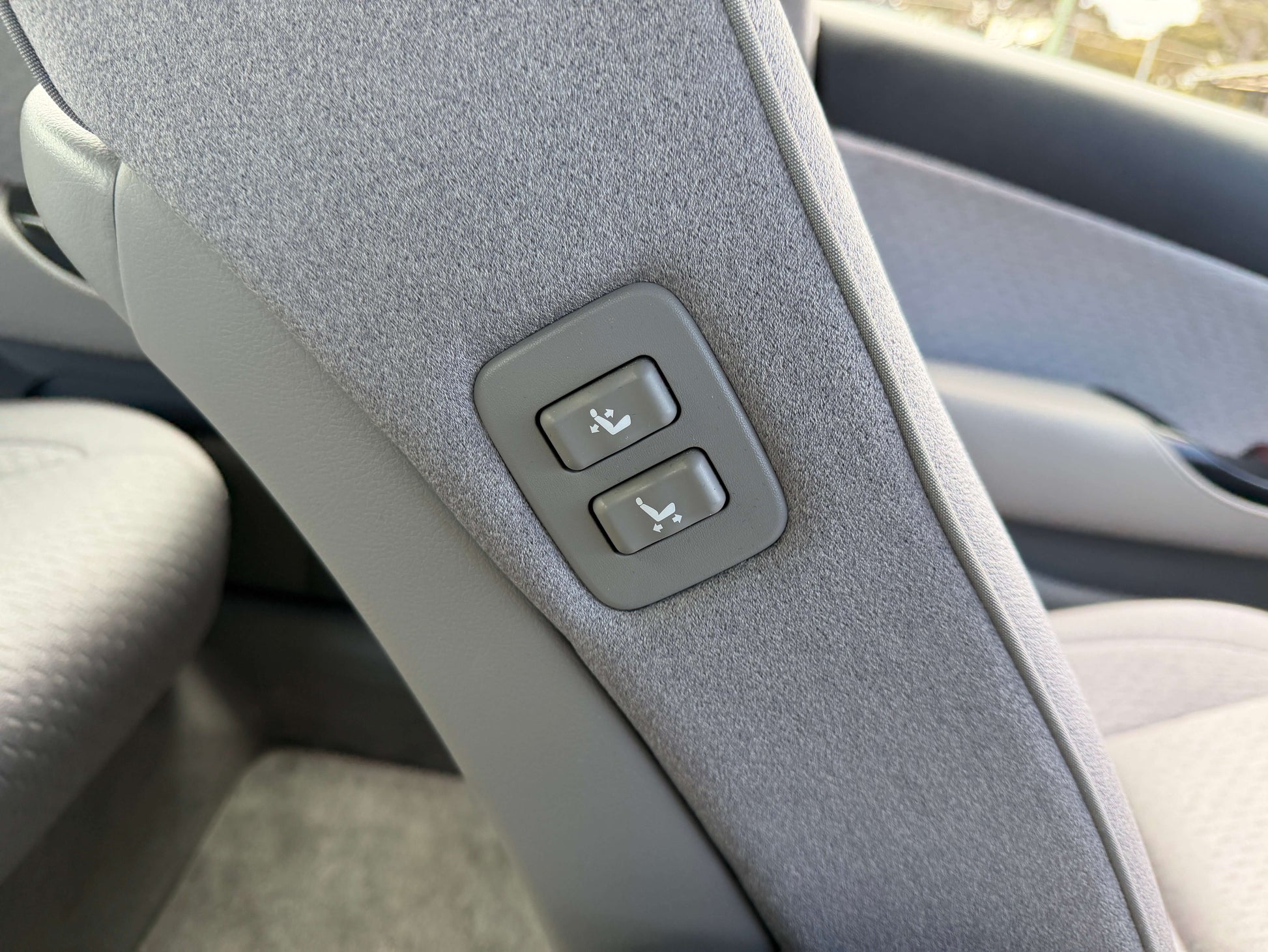 2008 Toyota Crown V6 3.0L Royal Saloon Edition luxury sedan seat adjustment buttons
