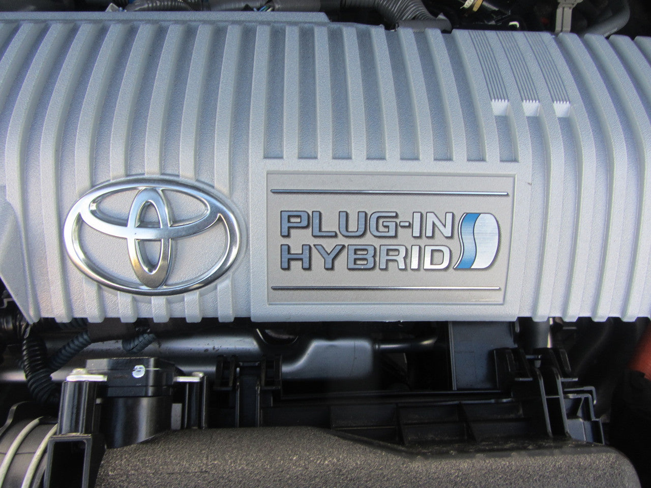 2012 Toyota Prius Plug-In Hybrid 1.8L G-Edition 5 seater, VIN 6ZZC0ZVW353012895 (#2895)
