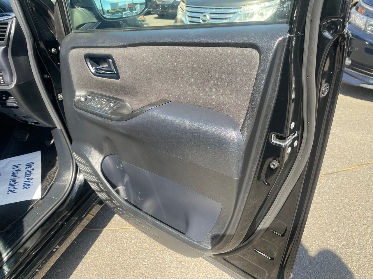 2014 Toyota Voxy 1.8L  Hybrid V Premium Edition 7 seater, VIN 6ZZE0ZWR800058445 (#8445)