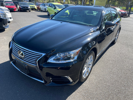 2017 Lexus LS460 AWD V8 4.6L Premium Luxury Sedan, VIN 6ZZG0USF455028330 (#8330)
