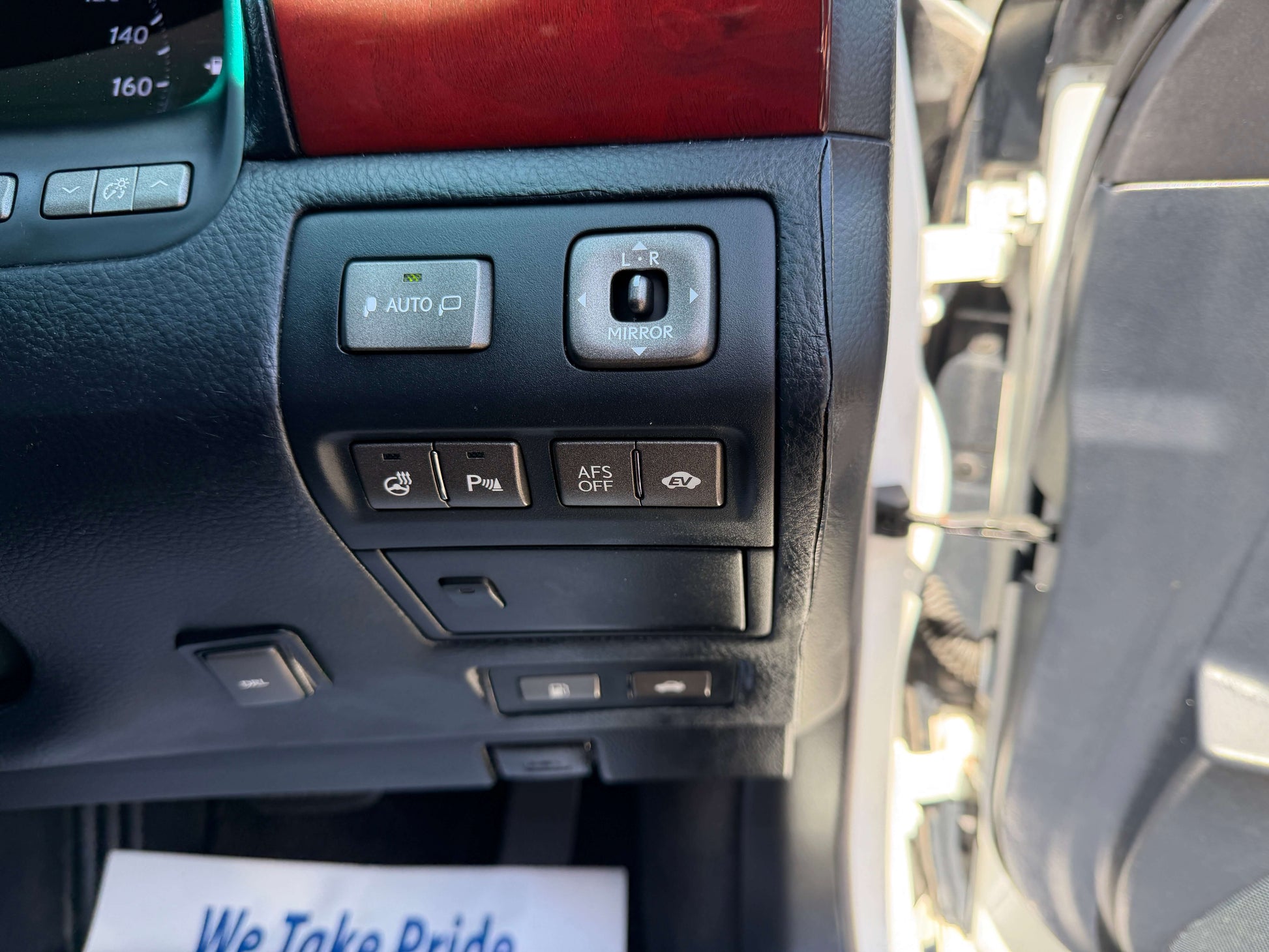 Interior controls of a 2007 Lexus LS600h AWD V8 5.0L Hybrid Luxury Sedan.