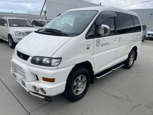 2002 Mitsubishi Delica Space Gear V6 3.0L 4WD Chamonix edition, VIN 6ZZ200PD6W0703128 (#3128)
