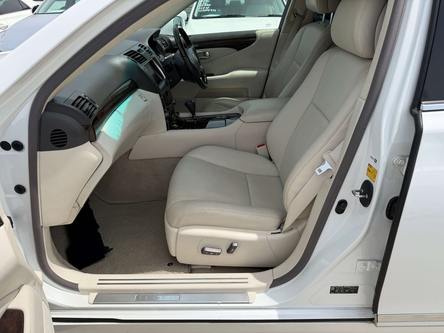 Interior view of 2007 Lexus LS460 V8 4.6L, luxury sedan showing leather seats and modern design.