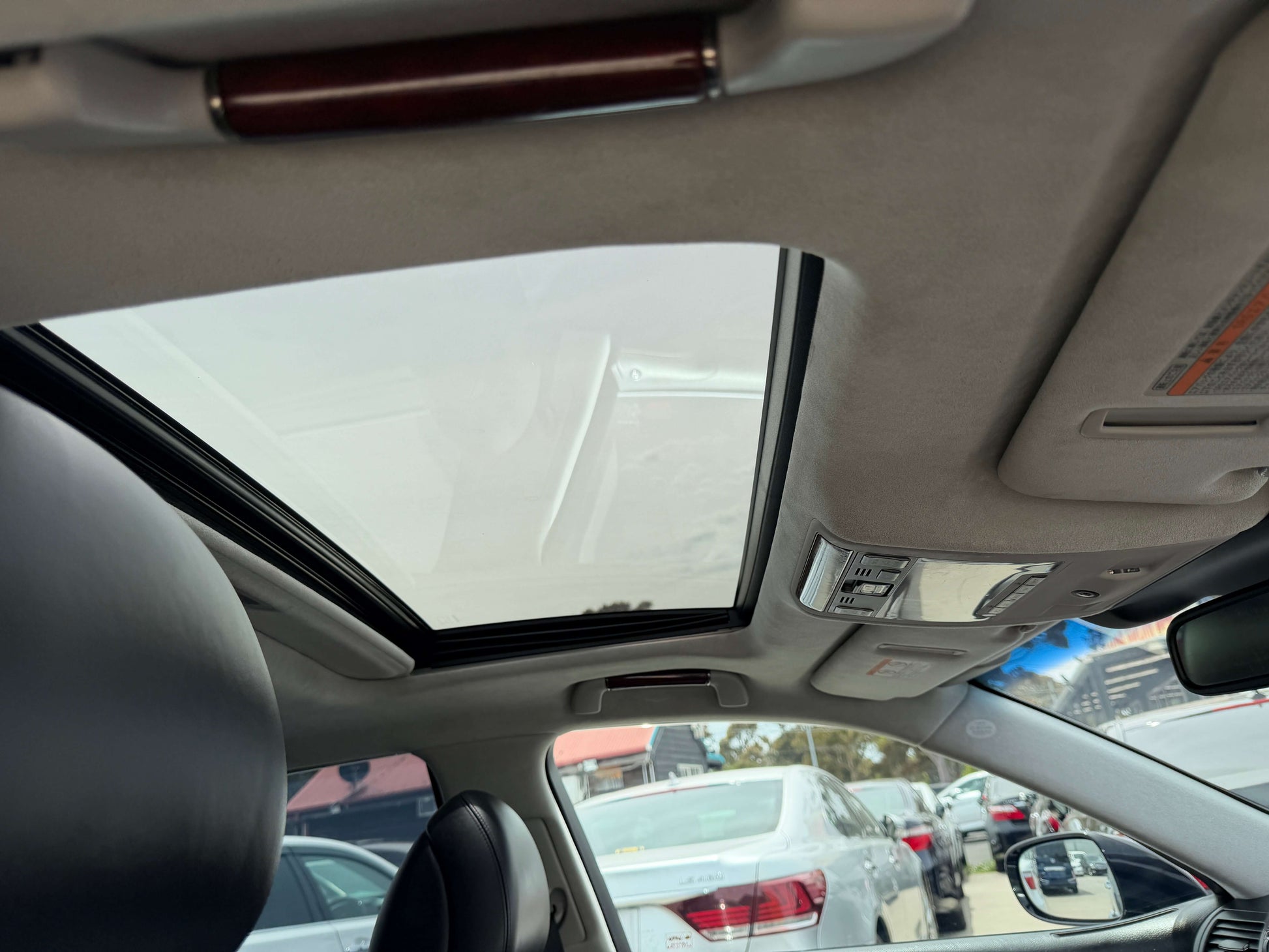 Interior view of the sunroof in a 2007 Lexus LS600hL AWD V8 5.0L Hybrid Luxury Sedan.