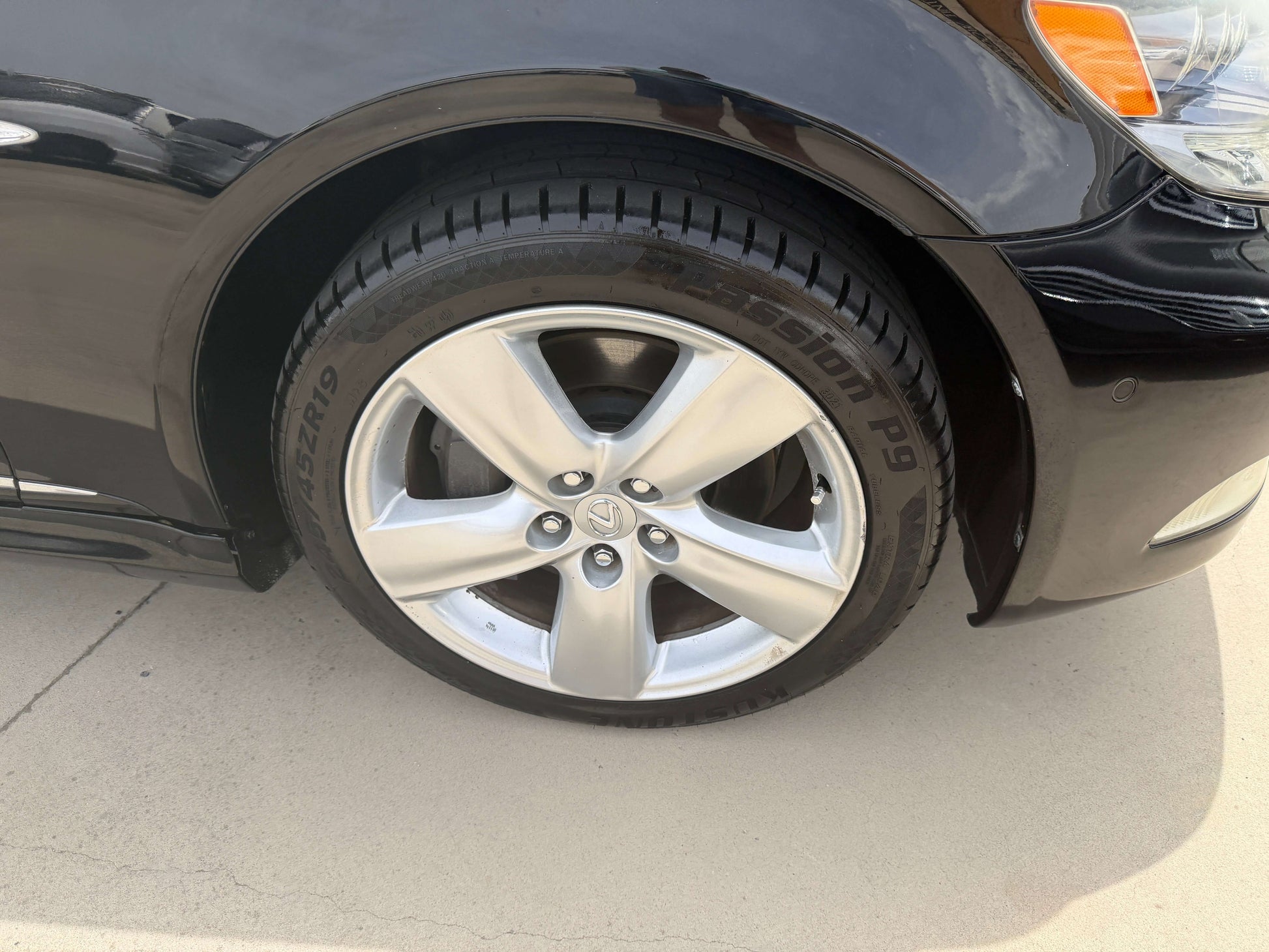 2007 Lexus LS600hL AWD V8 5.0L Hybrid luxury sedan close-up of wheel and tire.