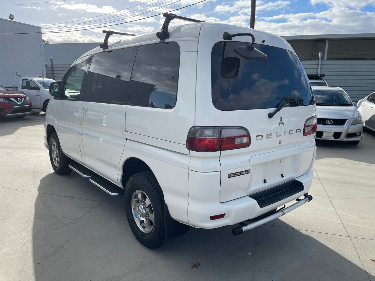 2005 Mitsubishi Delica Space Gear V6 3.0L 4WD Chamonix edition, VIN 6ZZ500PD6W1100326 (#0326)