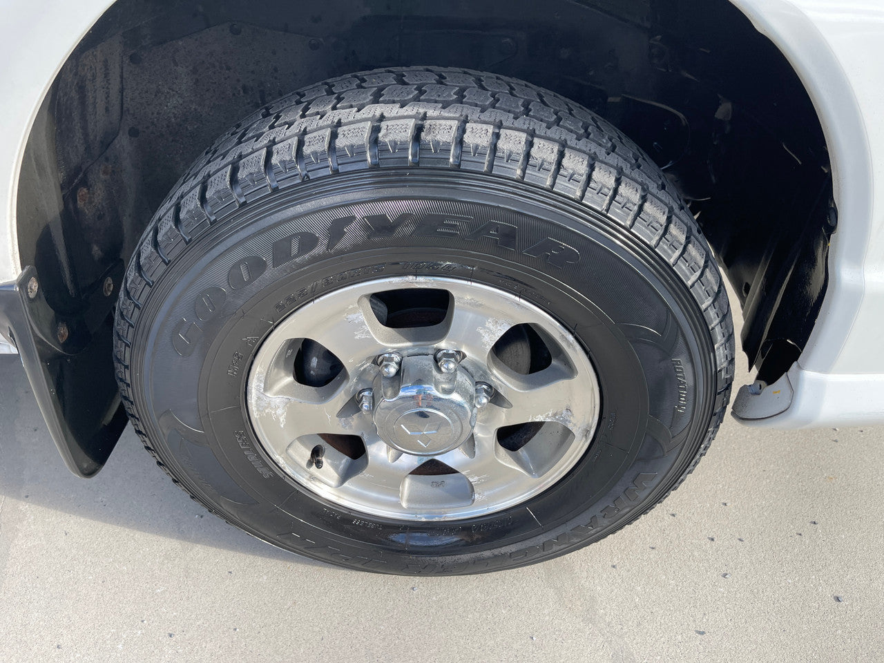2005 Mitsubishi Delica Space Gear V6 3.0L 4WD Chamonix edition, VIN 6ZZ500PD6W1100326 (#0326)
