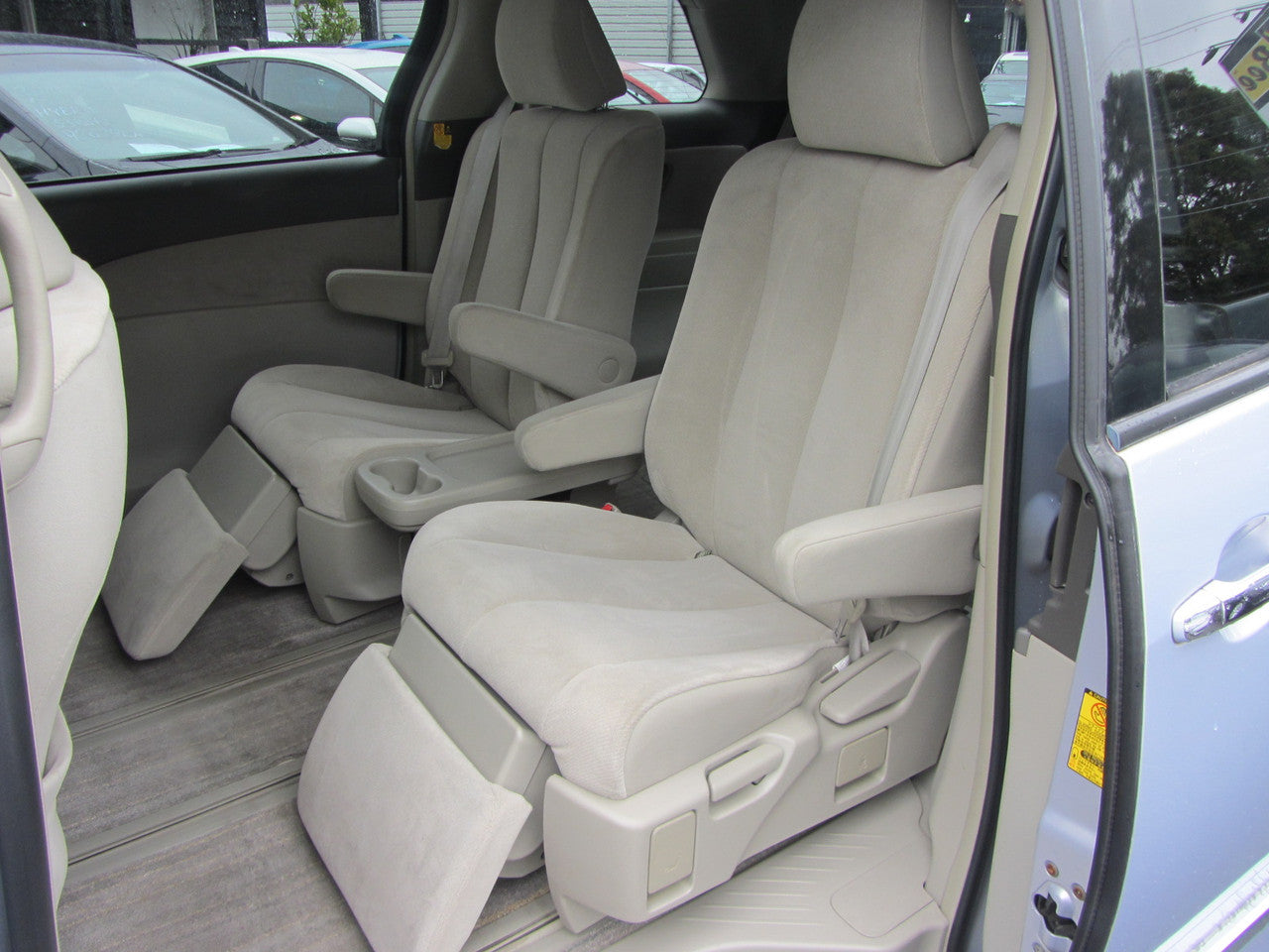 2009 Toyota Estima Hybrid 2.4L E-Four G-Package 7 seater, VIN 6ZZ90AHR207035416 (#5416)