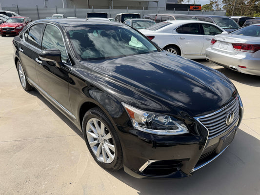 2015 Lexus LS460 AWD V8 4.6L Version C Premium Luxury Sedan, (#6015)