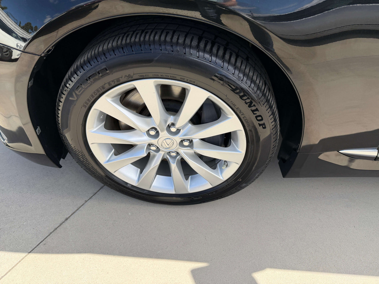 2015 Lexus LS460 AWD V8 4.6L Version C Premium Luxury Sedan, (#6015)