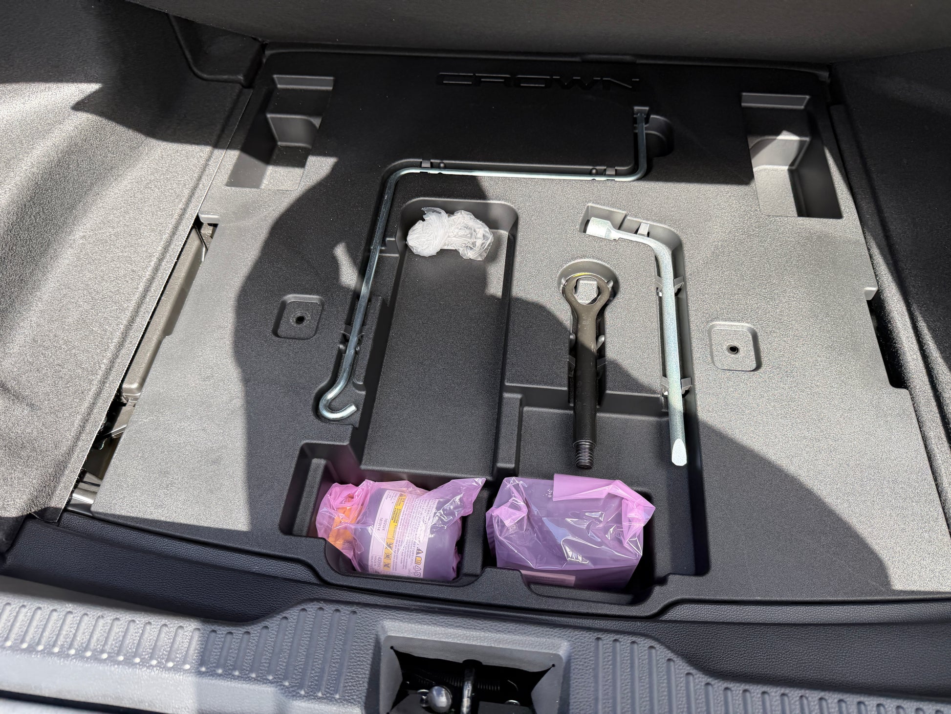 2019 Toyota Crown 2.5L Hybrid G Executive Edition luxury sedan trunk tools and accessories layout