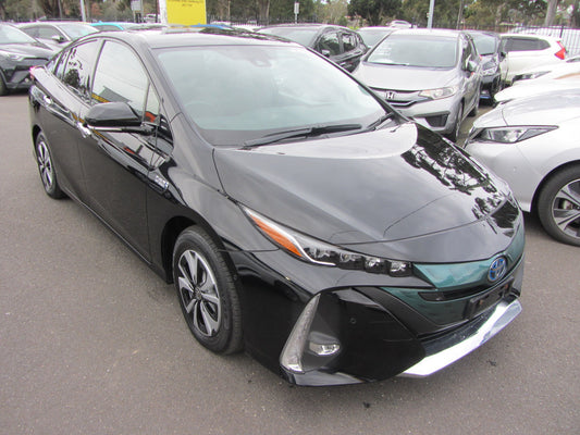 2017 Toyota Prius Prime Plug-In Hybrid 1.8L G-Edition 4 seater, VIN 6ZZ00ZVW523012444 (#2444)