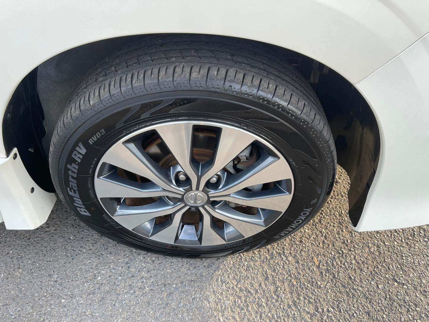 2016 Nissan Serena 2.0L S-Hybrid Highway Star ProPilot Edition 8 seats, VIN 6ZZG00GFC27008306 (#8306)