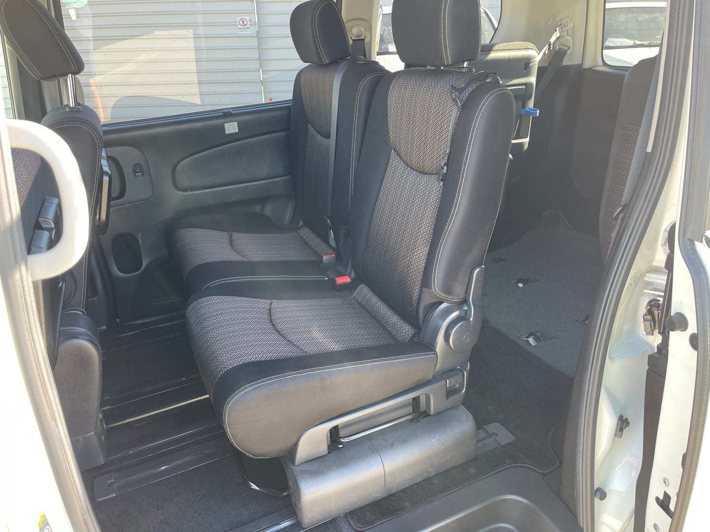 2015 Nissan Serena 2.0L S-Hybrid Highway Star, VIN 6ZZF00HFC26290603 (#0603)