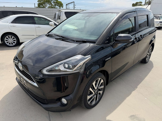 2018 Toyota Sienta 1.5L Hybrid G Cuero Package in black, 7-seater with stylish design and efficient hybrid technology.