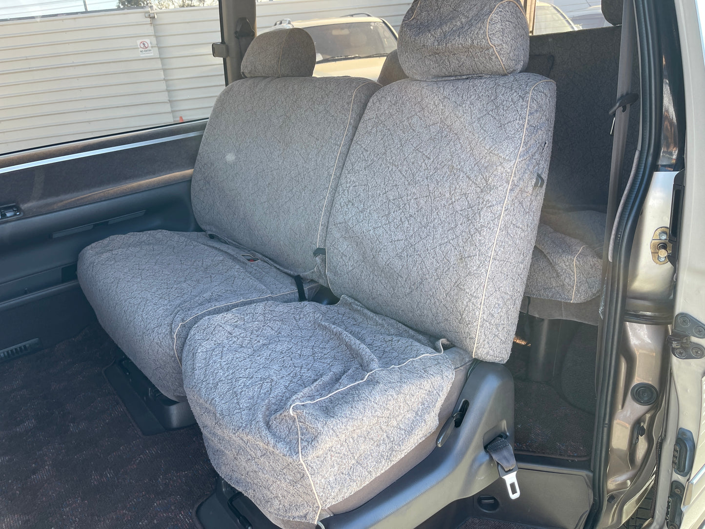 1995 Toyota Hiace 3.0L Turbo-Diesel Super Custom Triple Moonroof 8 seats, VIN 6ZZSKZH1000018359 (#8359)