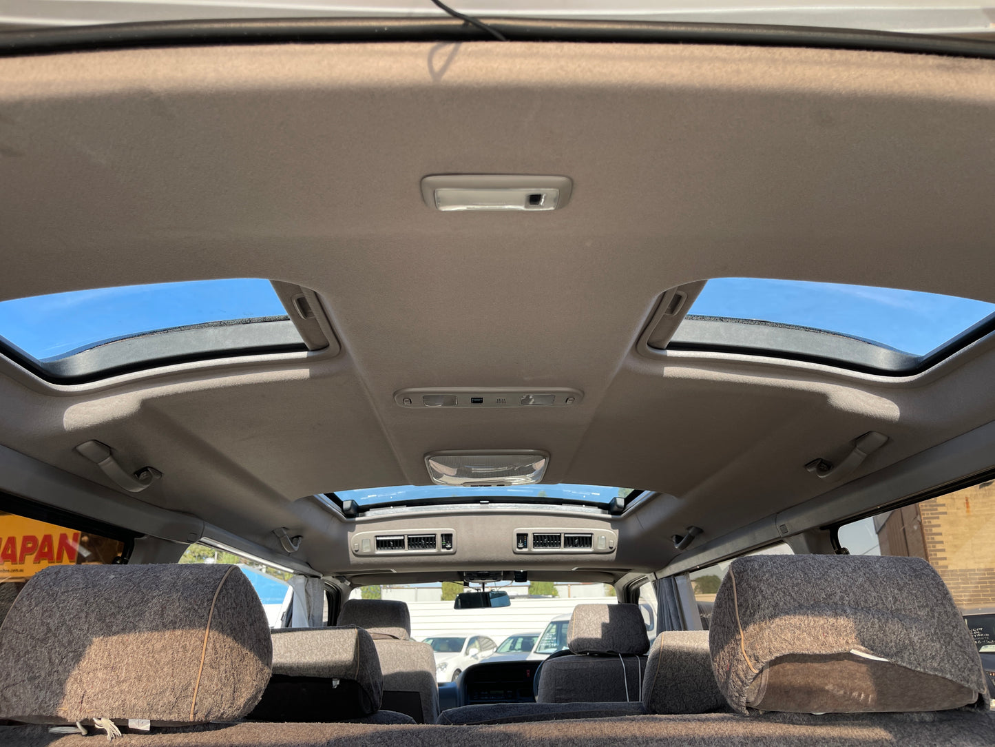 1995 Toyota Hiace 3.0L Turbo-Diesel Super Custom Triple Moonroof 8 seats, VIN 6ZZSKZH1000018359 (#8359)