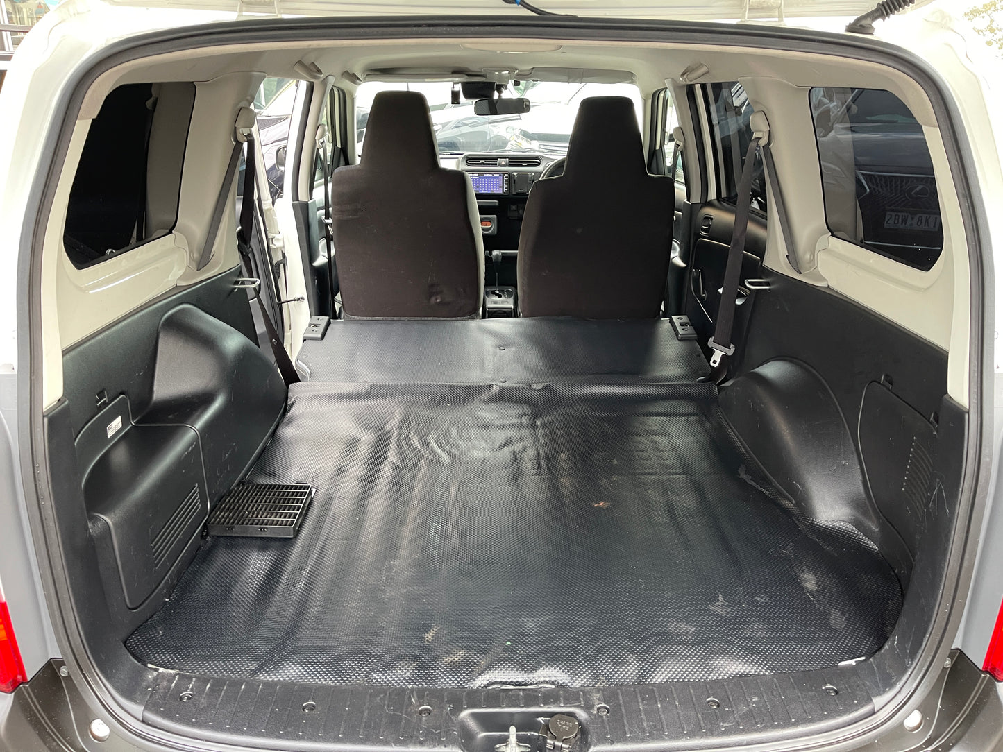 2020 Toyota Probox Hybrid 1.5L Station Wagon, VIN 6ZZLNHP1600016534 (#6534)