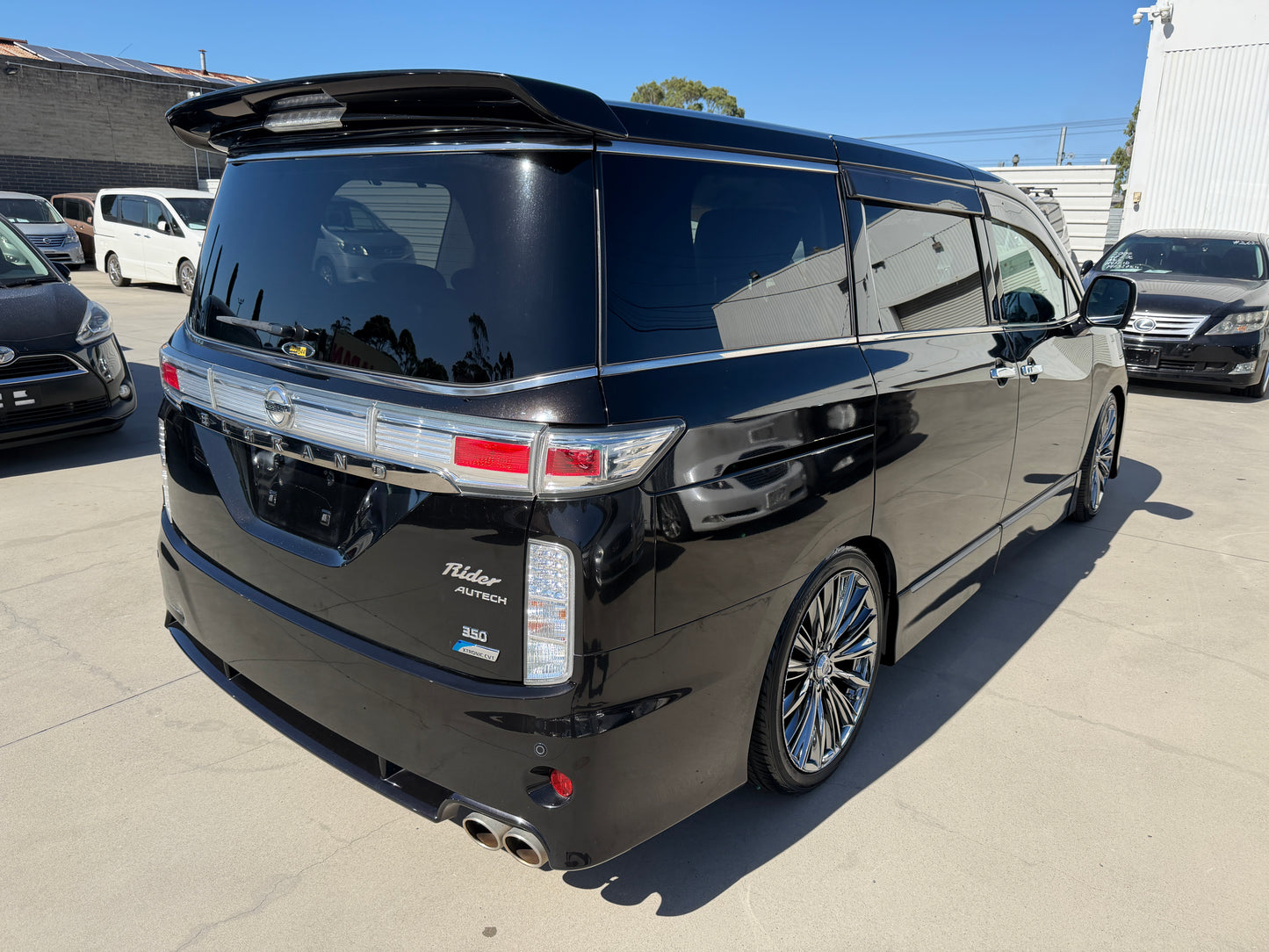 2010 Nissan Elgrand V6 3.5L Rider Autech Premium 7 seats Luxury People Mover, (#0598)