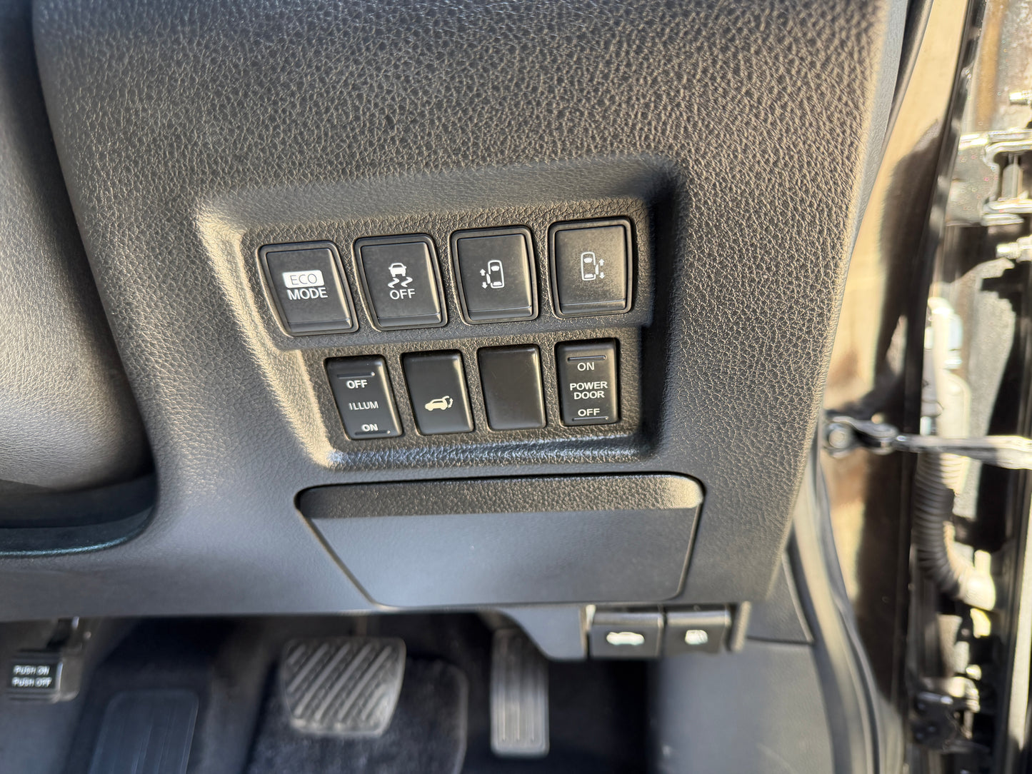 2010 Nissan Elgrand V6 3.5L Rider Autech Premium 7 seats Luxury People Mover, (#0598)